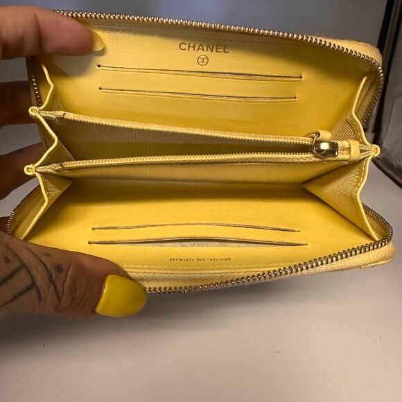 Chanel Yellow Iridescent Quilted Caviar Mini Zip Wallet - Picture 3 of 3